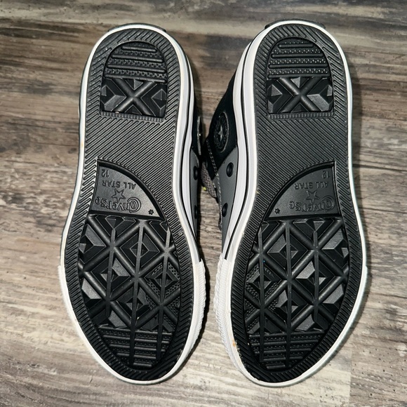 Converse Kids Chuck Taylor All Star Mid Top Sneaker Size 12 - Picture 4 of 5